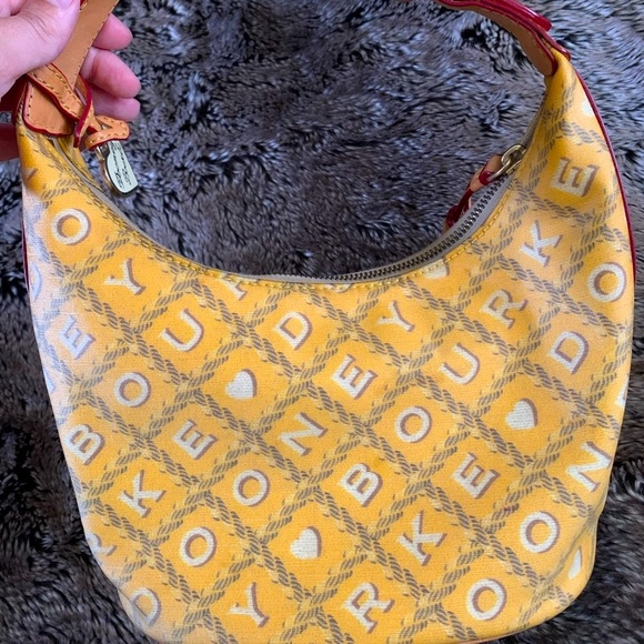Dooney & Bourke Handbags - Dooney & Bourke yellow Y2K purse